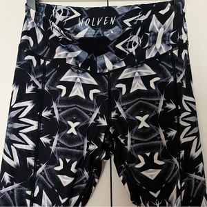 Wolven Threads Cropped Legging in Raina